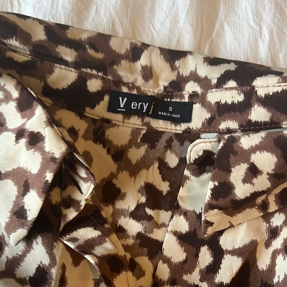 Very J button down blouse - Picture 2 of 4